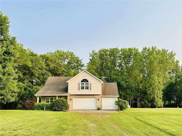 13210 SE 43rd Service Rd, Faucett, MO 64448 - traditional home featuring a front lawn, driveway, and brick siding