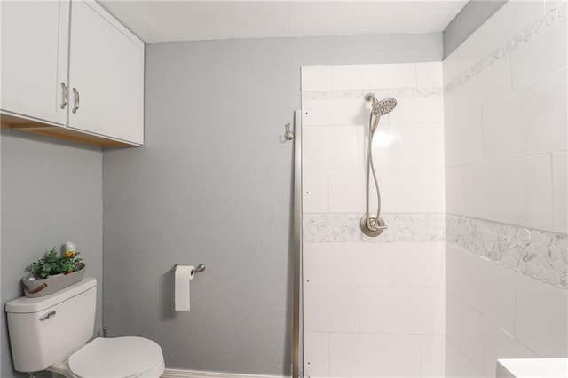 1404 S Market St, Holden, MO 64040 - full bath featuring toilet and a tile shower