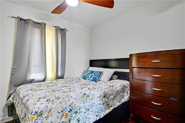 2705 Endicott Ave, Kansas City, KS 66104 - bedroom with ceiling fan