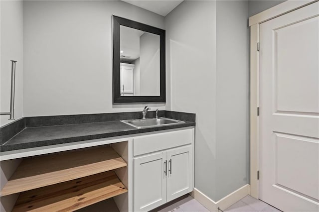 7295 NW Forest Lakes Dr, Parkville, MO 64152 - bathroom with vanity and baseboards