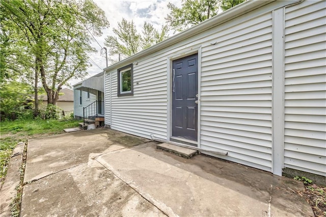 10408 E 28th Ter S, Independence, MO 64052 - entrance to property featuring a patio