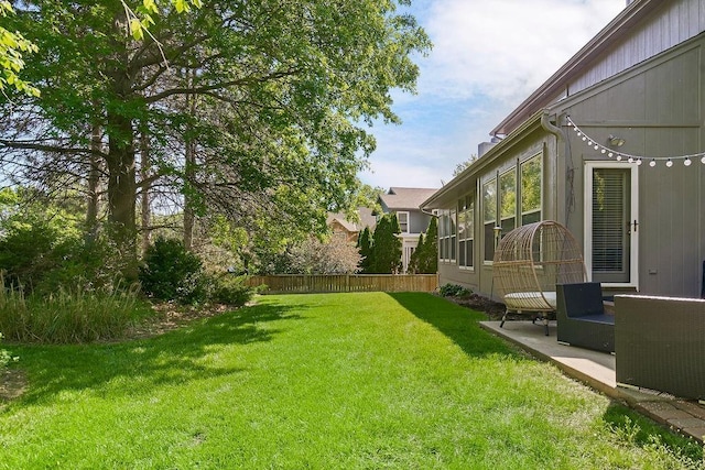 view of yard featuring a patio area