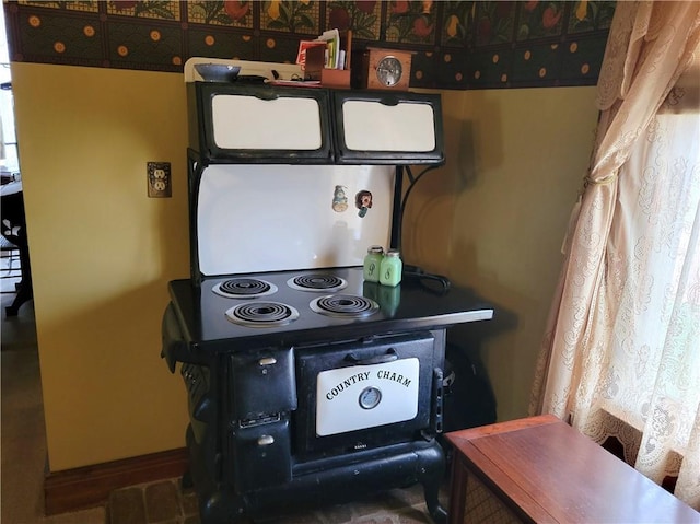 kitchen featuring baseboards
