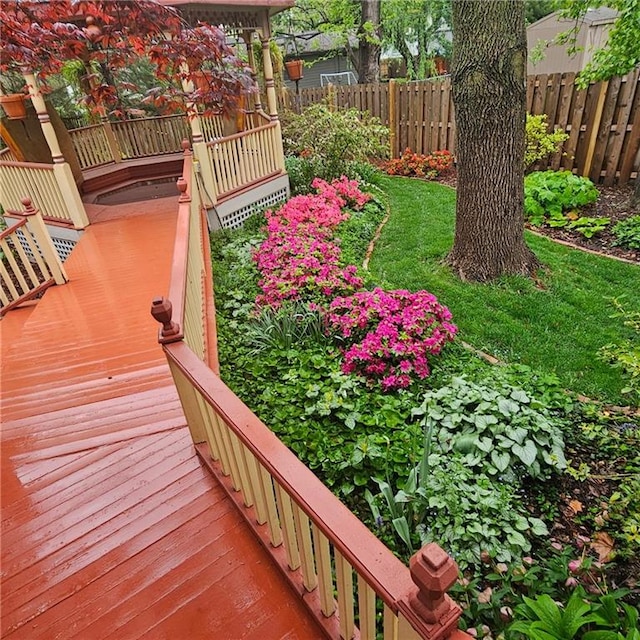 view of yard featuring fence
