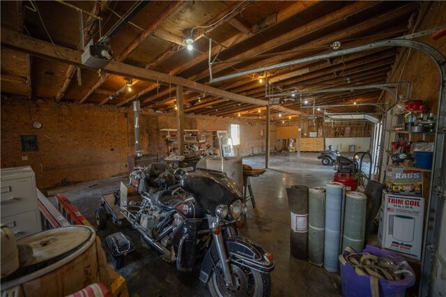 5783 Union Rd, Mclouth, KS 66054 - below grade area with a garage