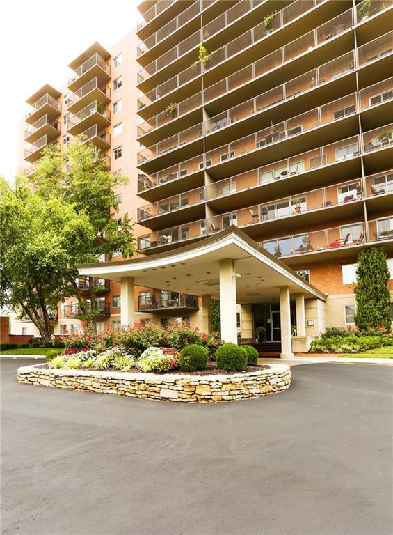 view of building exterior