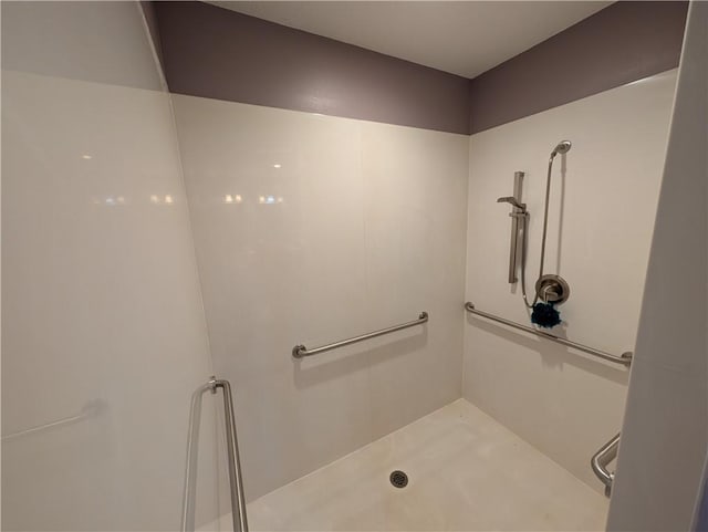 bathroom with walk in shower