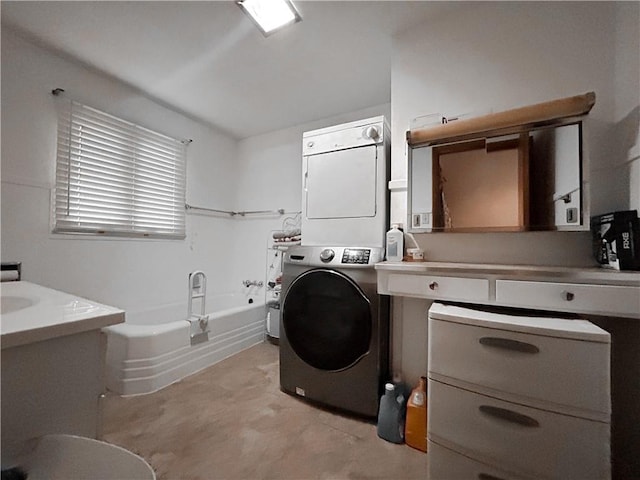 1124 Pacific Ave, Osawatomie, KS 66064 - laundry room with stacked washer / dryer