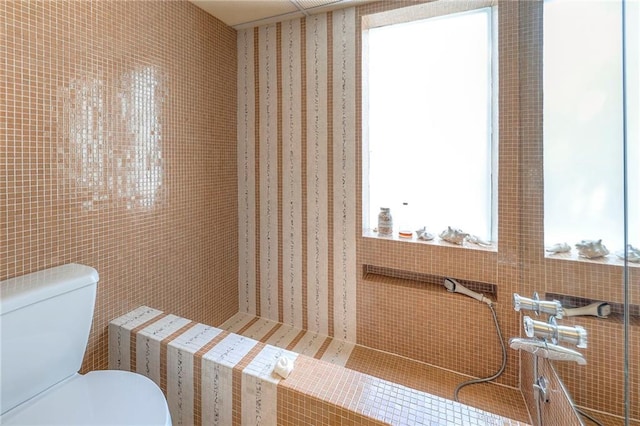 bathroom featuring toilet