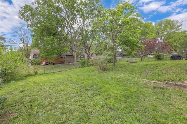 view of yard featuring fence
