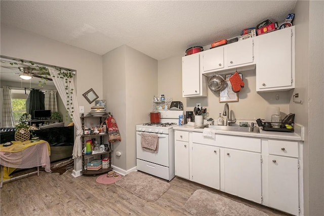 3318 E 10th St, Kansas City, MO 64127 - photo 10