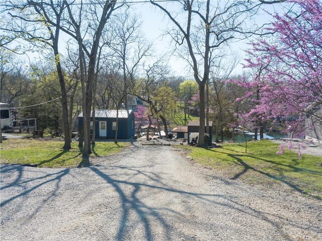 225 E Sugarlake Dr, Mound City, KS 66056