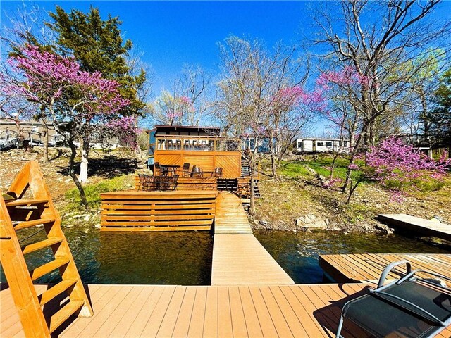 225 E Sugarlake Dr, Mound City, KS 66056