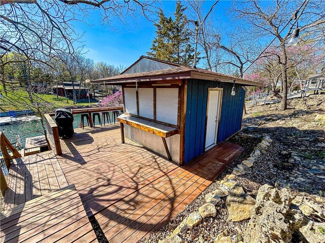 225 E Sugarlake Dr, Mound City, KS 66056