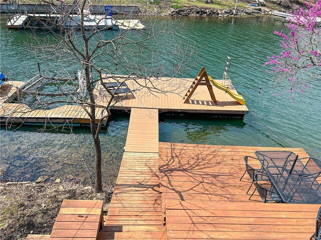 225 E Sugarlake Dr, Mound City, KS 66056
