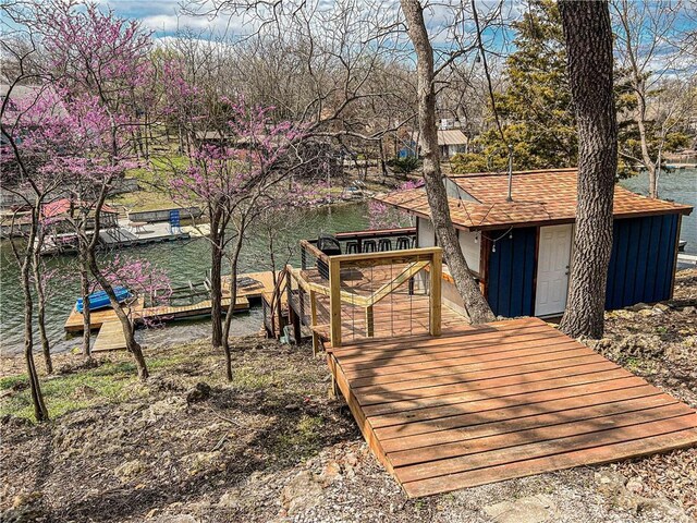 225 E Sugarlake Dr, Mound City, KS 66056