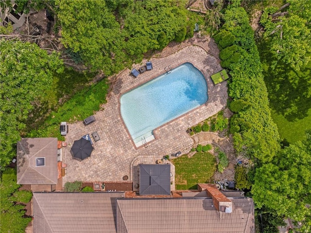 3705 W 119th Ter, Leawood, KS 66209 - view of subject property with a pool area