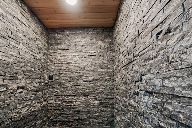 11273 S Lakecrest Dr, Olathe, KS 66061 - bathroom featuring wood ceiling