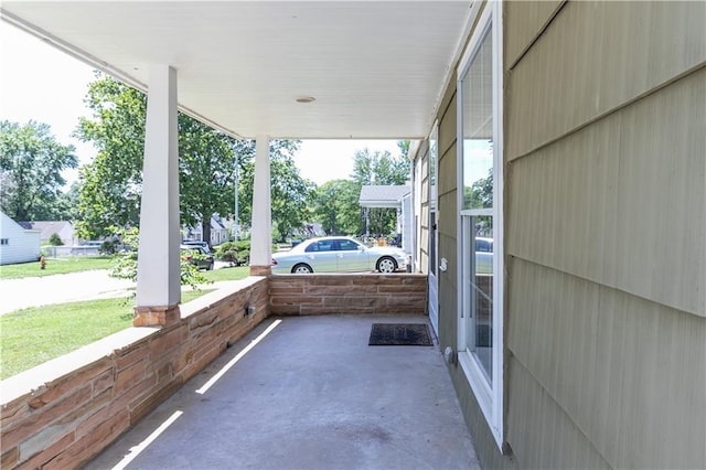 1306 W 29th St S, Independence, MO 64052 - view of porch