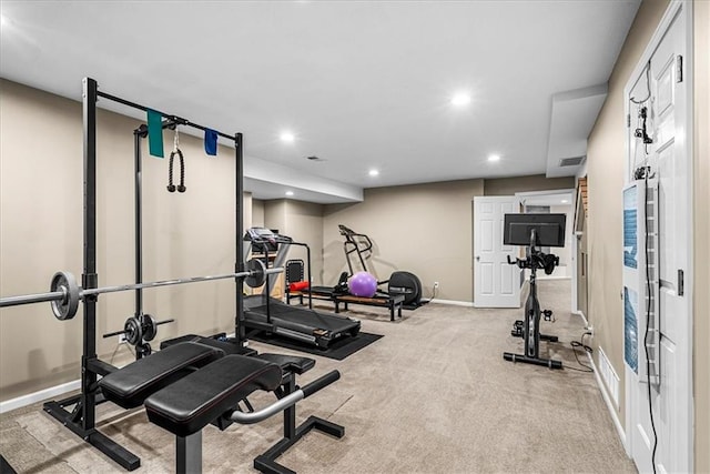 exercise area with baseboards, visible vents, carpet floors, and recessed lighting