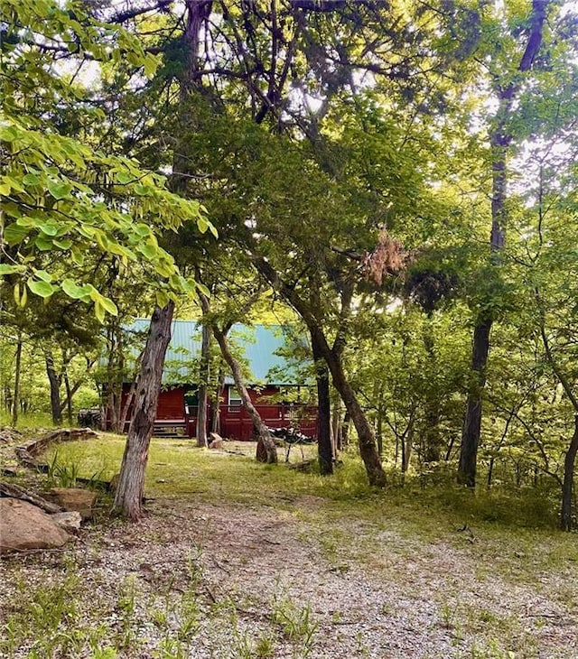 518 SW Lakeside Dr, La Cygne, KS 66040 - view of yard