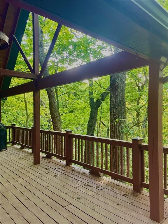 518 SW Lakeside Dr, La Cygne, KS 66040 - view of wooden terrace