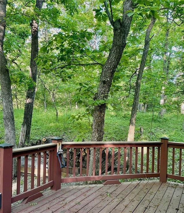 518 SW Lakeside Dr, La Cygne, KS 66040 - view of wooden terrace