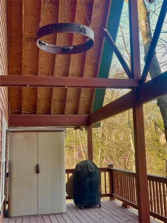 518 SW Lakeside Dr, La Cygne, KS 66040 - exterior view