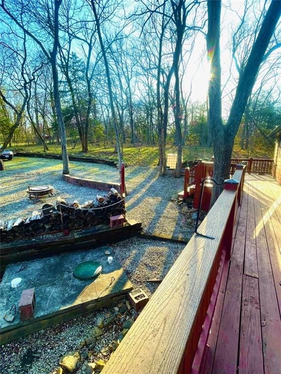 518 SW Lakeside Dr, La Cygne, KS 66040 - view of deck