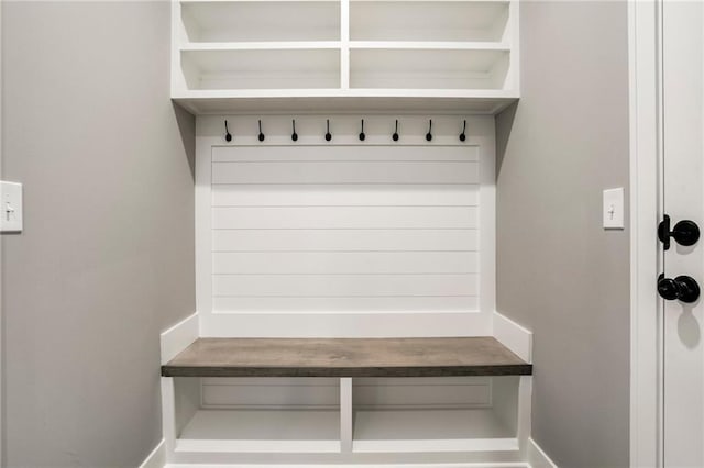 16827 W 164th Ter, Olathe, KS 66062 - mudroom with baseboards