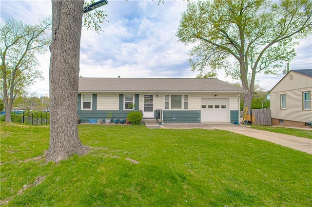 435 NE 41st Ter, Kansas City, MO 64116 - single story home with a garage, a front yard, driveway, and fence