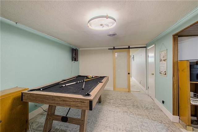 435 NE 41st Ter, Kansas City, MO 64116 - game room featuring baseboards, pool table, and a textured ceiling