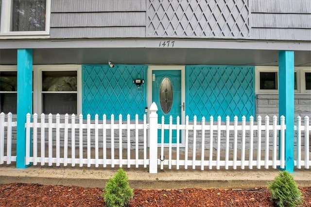 1477 Spruce Ave, Liberty, MO 64068 - view of exterior entry featuring fence