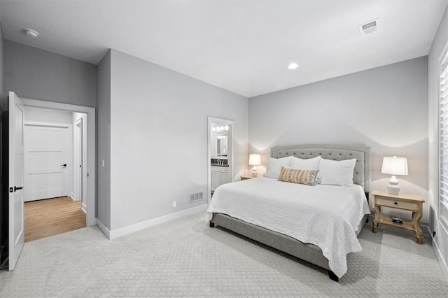 2189 W 89th Pl, Leawood, KS 66206 - bedroom featuring carpet flooring, visible vents, and baseboards