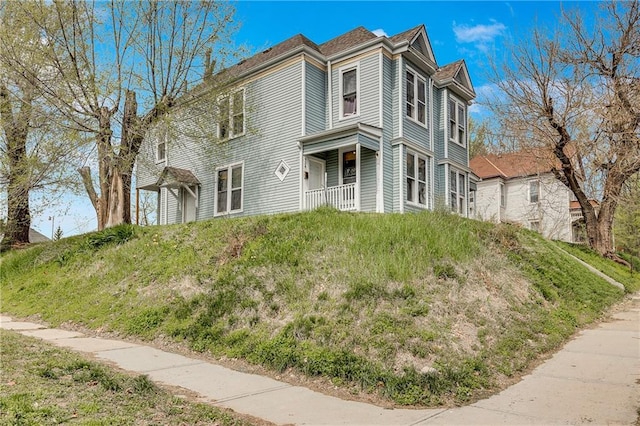 view of side of property
