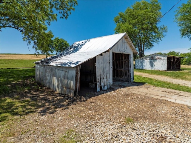 4933 SE Stubbs Rd, Tecumseh, KS 66542 - view of pole building