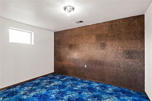 19864 211th St, Tonganoxie, KS 66086 - empty room with carpet floors and baseboards