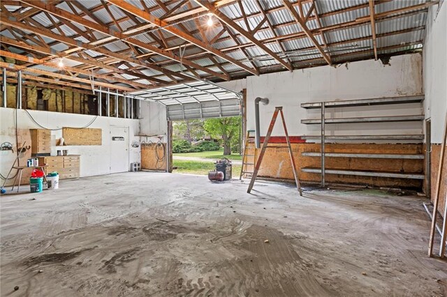 19864 211th St, Tonganoxie, KS 66086 - view of garage