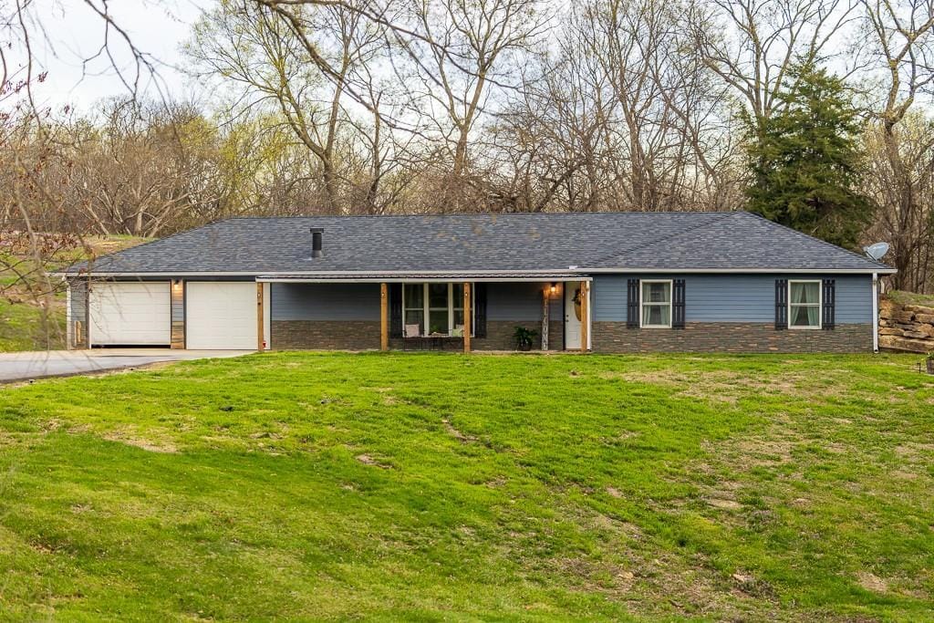 45230 E 201st St, Richmond, MO 64085 - photo 1