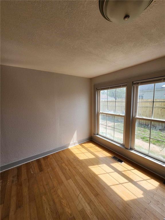 1202 Sacramento St, Saint Joseph, MO 64503 - photo 18