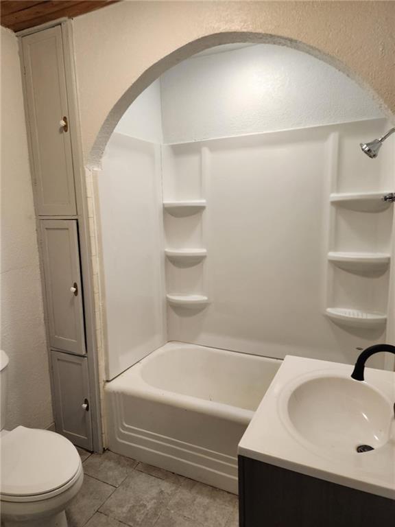 1202 Sacramento St, Saint Joseph, MO 64503 - photo 22