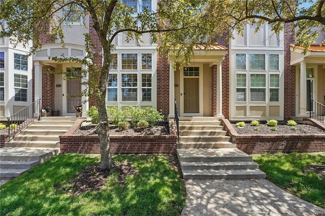 view of front of house with stucco siding