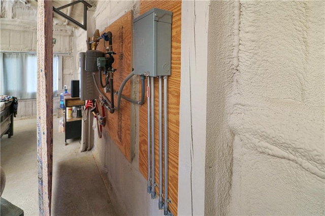 611 NW 1421st Rd, Holden, MO 64040 - interior space