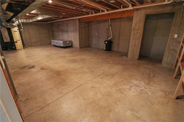611 NW 1421st Rd, Holden, MO 64040 - unfinished below grade area with heating unit