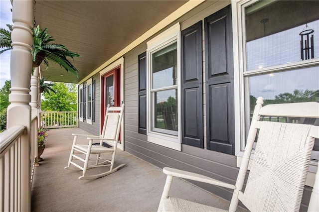 25477 Crestview Dr, Paola, KS 66071 - balcony with a porch