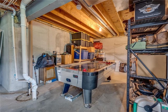 25477 Crestview Dr, Paola, KS 66071 - game room with concrete floors