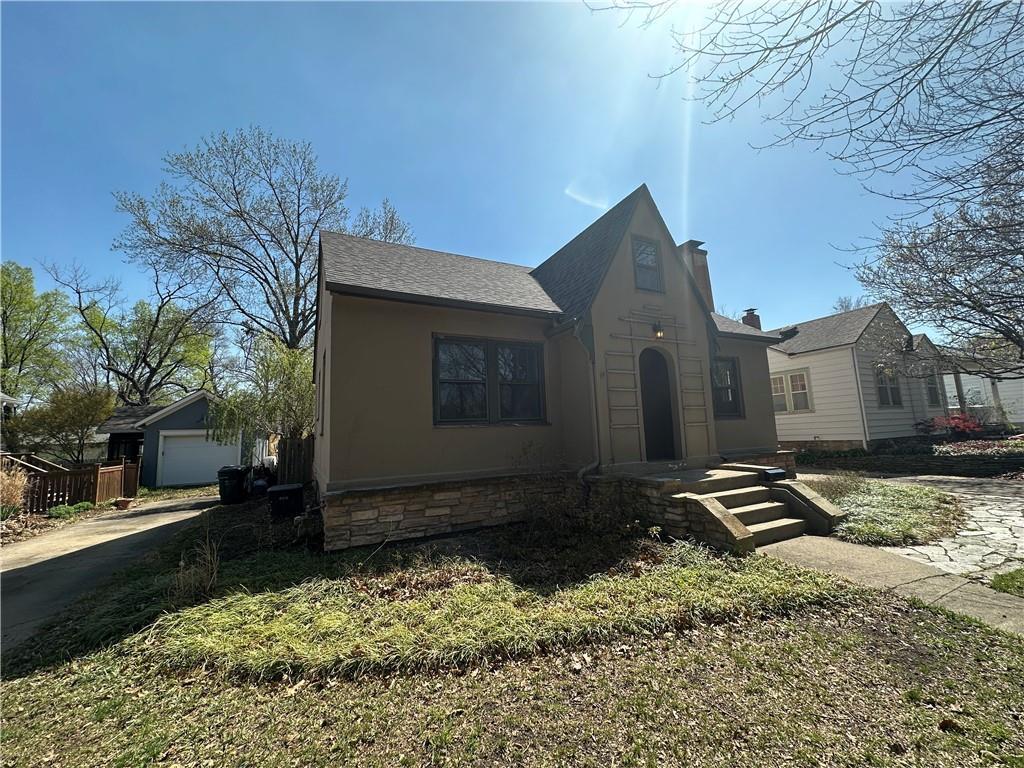 2120 New Hampshire St, Lawrence, KS 66046 - photo 1
