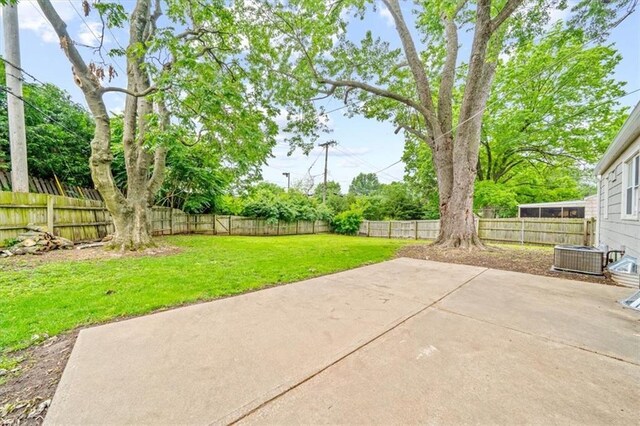 2015 Somerset Dr, Prairie Village, KS 66206 - view of patio / terrace with cooling unit