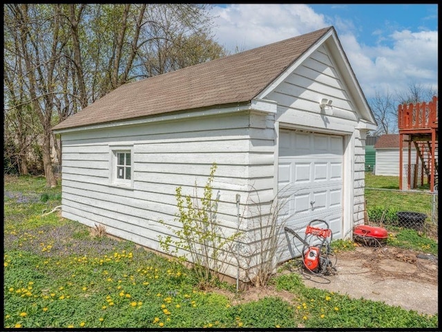165 S Miami Ave, Marshall, MO 65340 - view of outdoor structure with fence and an outdoor structure