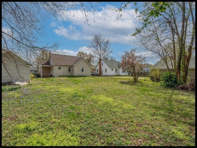 165 S Miami Ave, Marshall, MO 65340 - view of yard